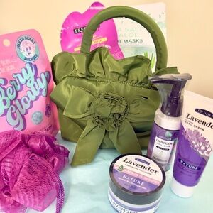 Beauty Bundle 8 Pieces Satin Ruffled Bow Bag Mask Lotion